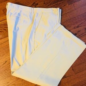 Men’s Old Navy Kaki pants